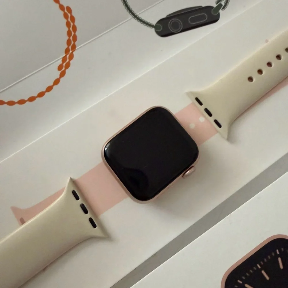 Apple Watch Series 6 SOLD - Picture 1 of 4
